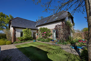 Front Aspect (1)- click for photo gallery